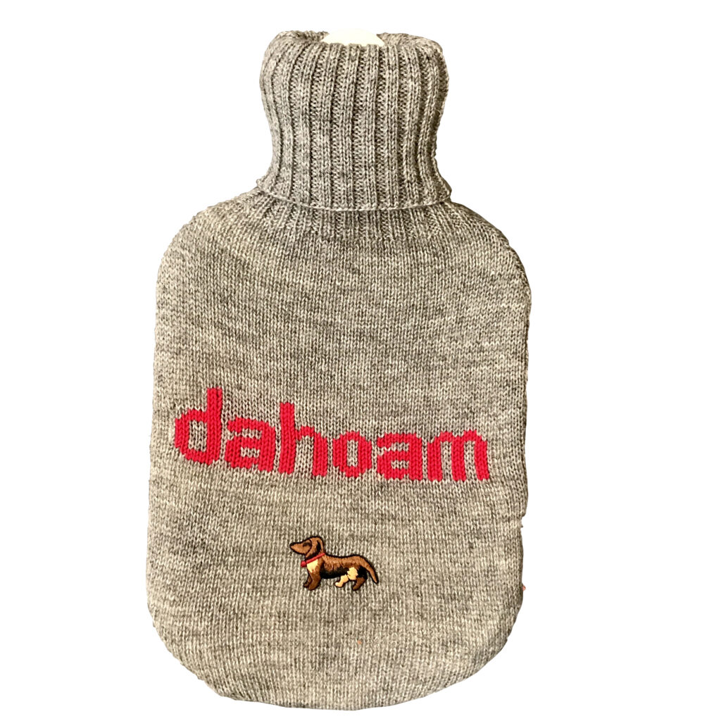 Wärmflasche Sprüche gestrickt in Bayern aus wunderbarer Merinowolle